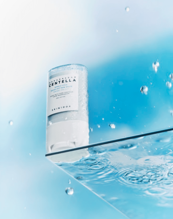 خرید ضد آفتاب استیکی سنتلا SKIN 1004: محافظتی قوی و فاقد چربی برای پوست‌های حساس