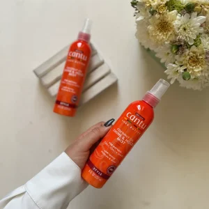 خرید اسپری درخشان‌کننده و حالت‌دهنده مو فر Cantu برای افزایش درخشندگی و کنترل وز مو