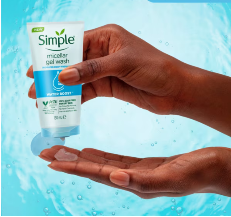 خرید ژل شستشو صورت سیمپل Simple Purifying مخصوص پوست چرب برای پاکسازی و کنترل چربی