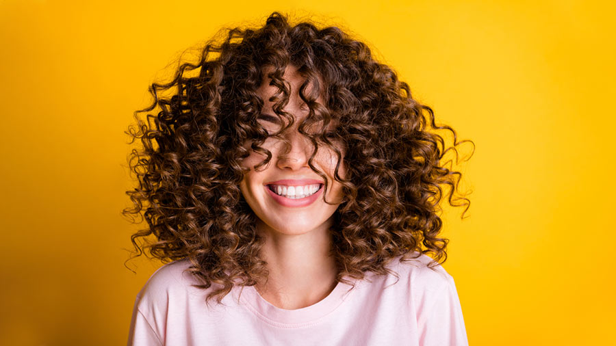 خرید نرم‌کننده و آبرسان موهای فر Cantu Shea Butter بدون سولفات – فرهایی نرم، درخشان و سالم