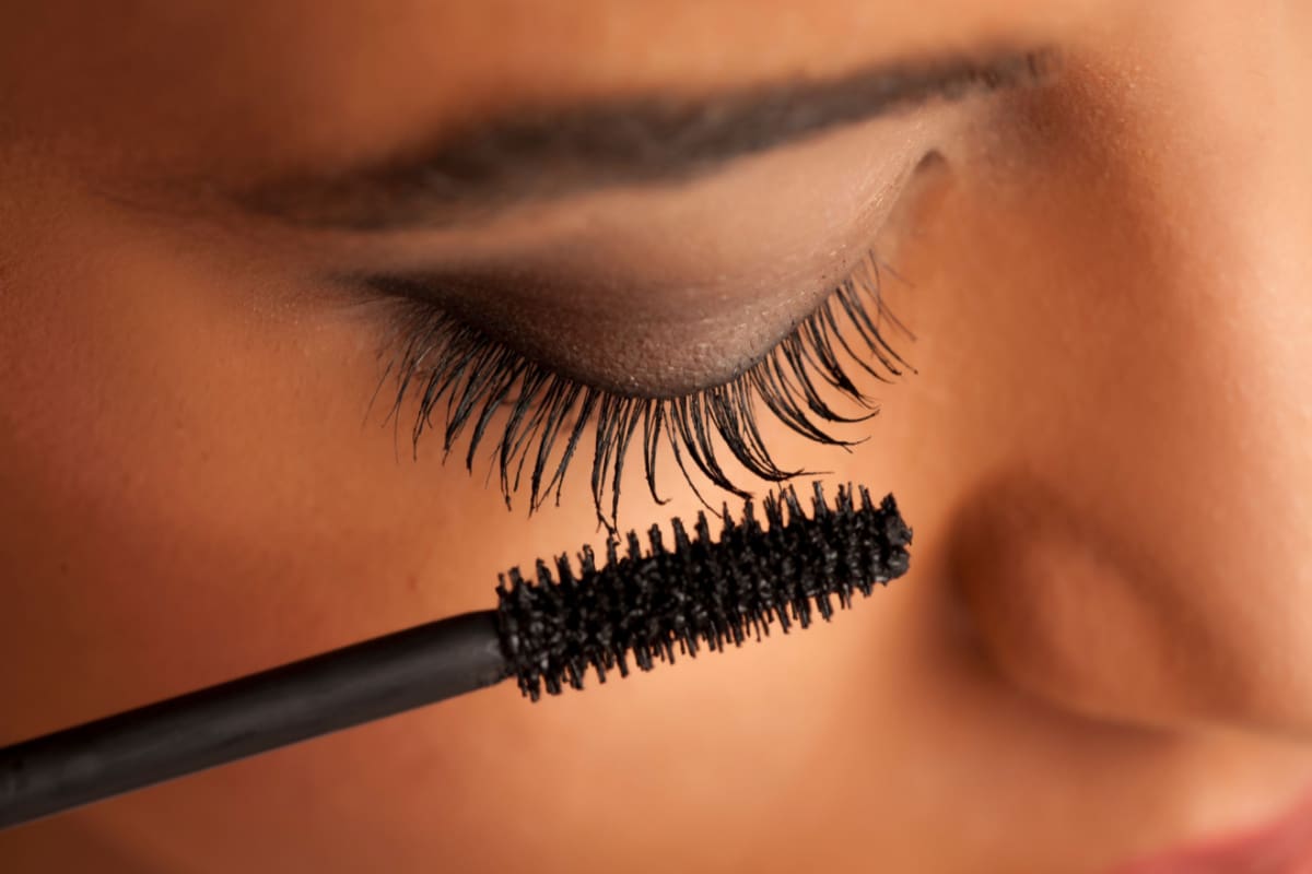 خرید ریمل بل مشکی اصل آلمان حجم‌دهنده و بلندکننده مژه Bell Mascara ماندگاری بالا