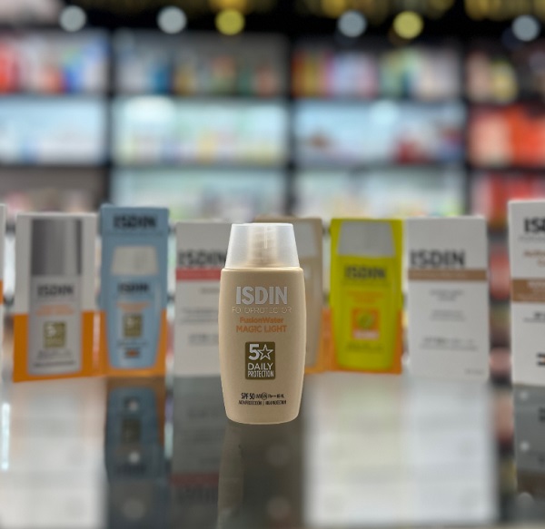 ضد آفتاب فیوژن واتر رنگی ایزدین